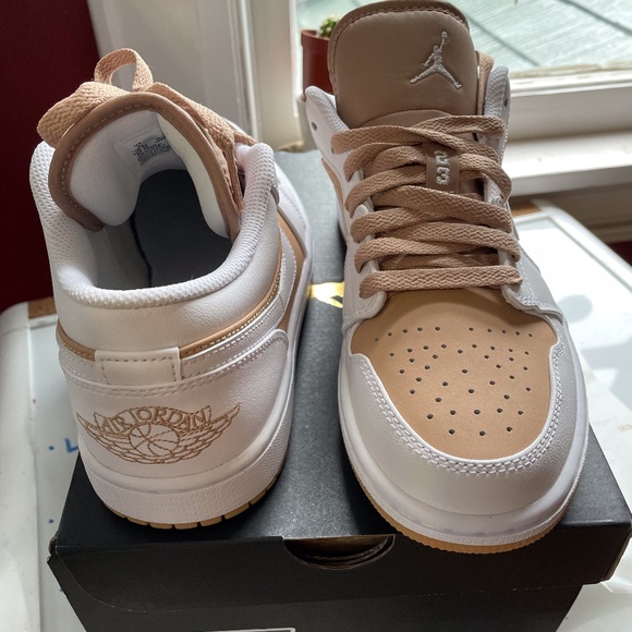 Air Jordan Low, 7M/ 8.5W, Hemp & White `21 Drop - Picture 2 of 6